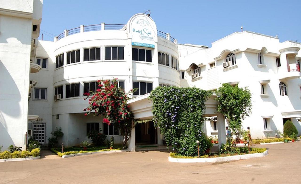 Hotel Sai International Rayagada Extérieur photo